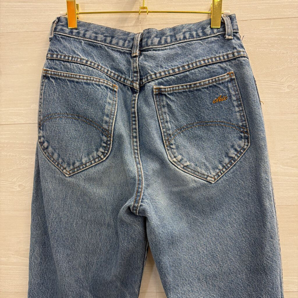 Vintage Chic Light Wash Distressed Mom Jeans 8 Petite