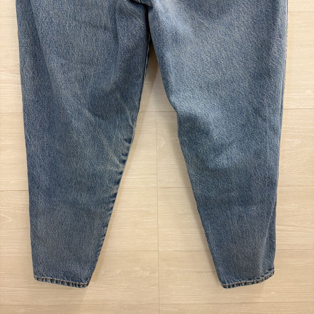 Vintage Chic Light Wash Distressed Mom Jeans 8 Petite