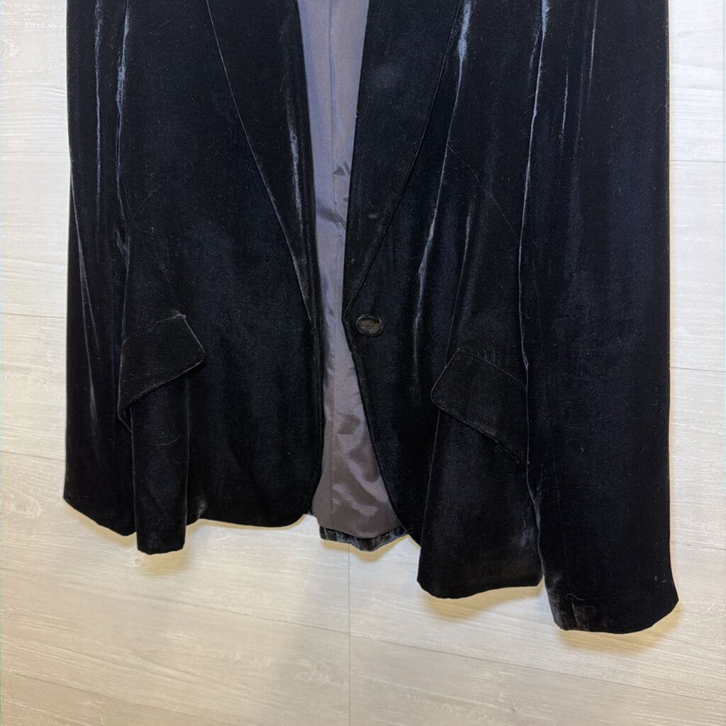 L'Agence Black Velvet Blazer 8