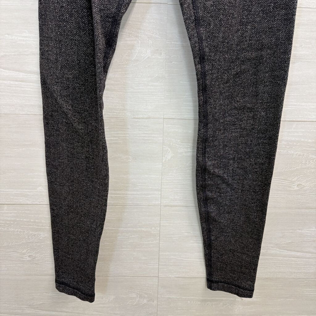 Lululemon Grey Print Leggings 4