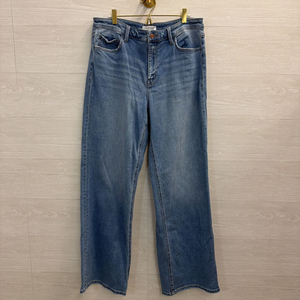 Flying Monkey Light Wash Wide Leg Jeans 32