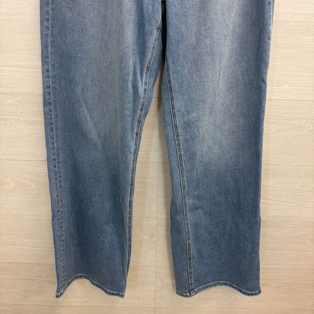 Flying Monkey Light Wash Wide Leg Jeans 32