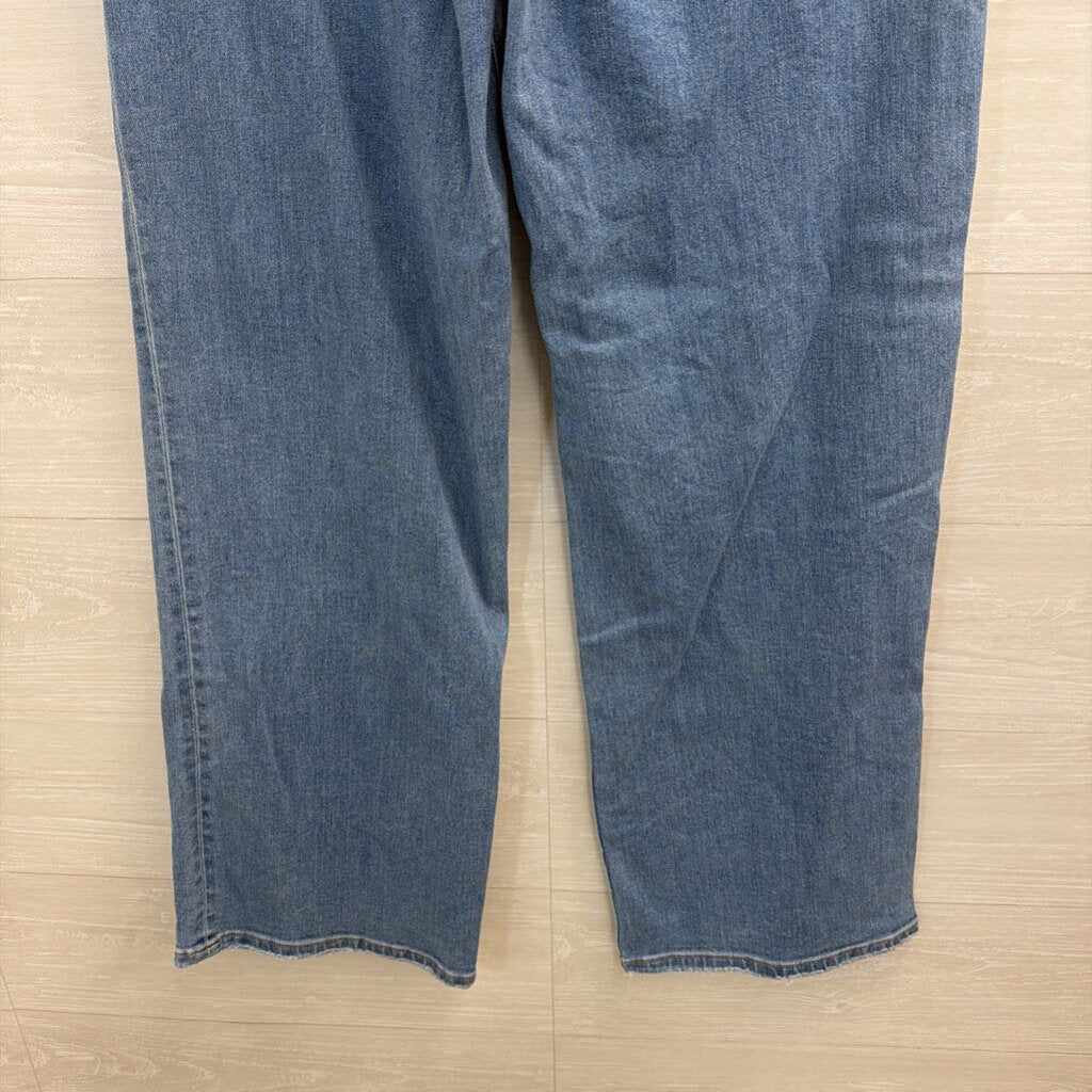 Flying Monkey Light Wash Wide Leg Jeans 32