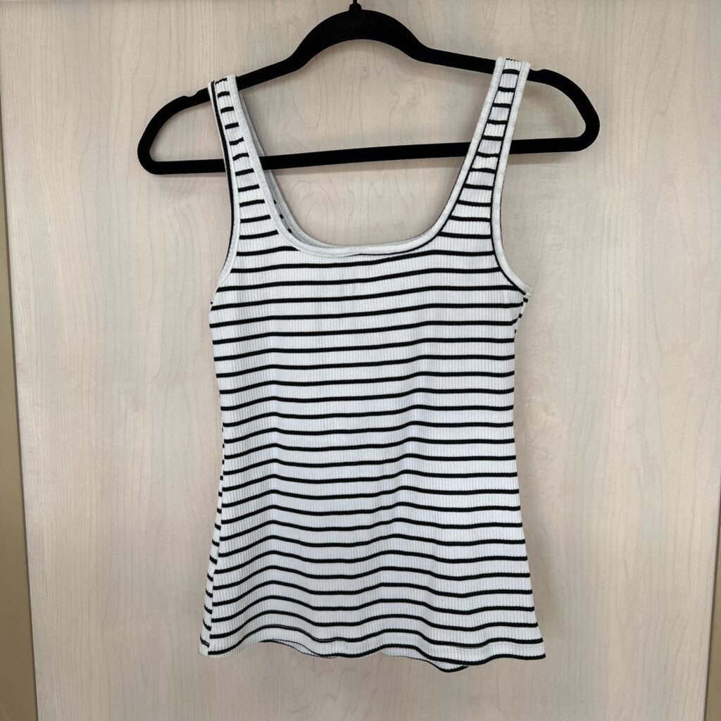 Black and White Striped Ribbed Tank Size Medium