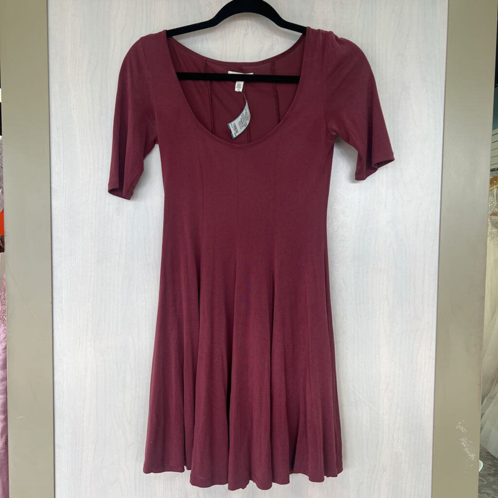 Urban Outfitters Shortsleeve Swing Dress Extra Small
