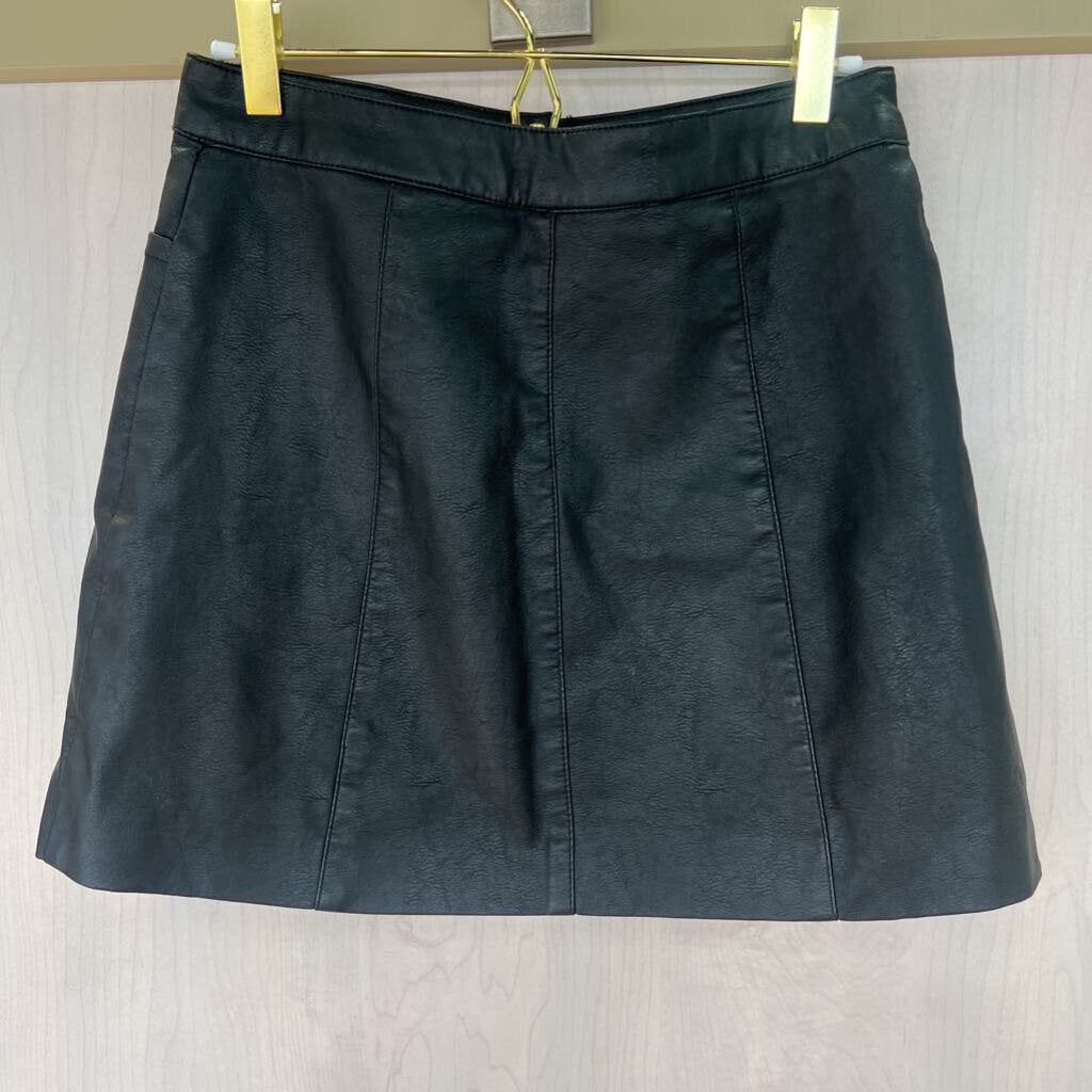 Divided Faux Leather Button Up Skirt 4
