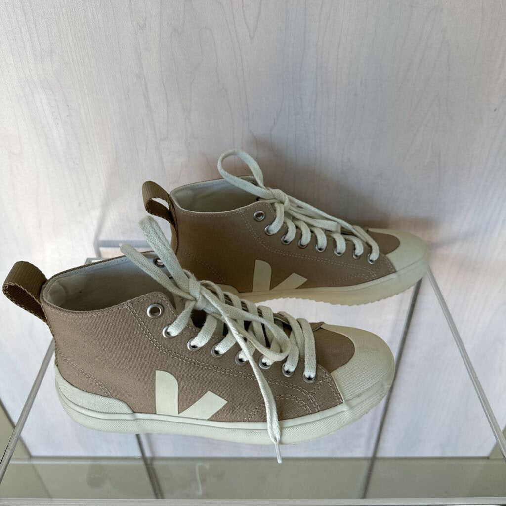 Veja Nova High Top Canvas Sneaker 5.0