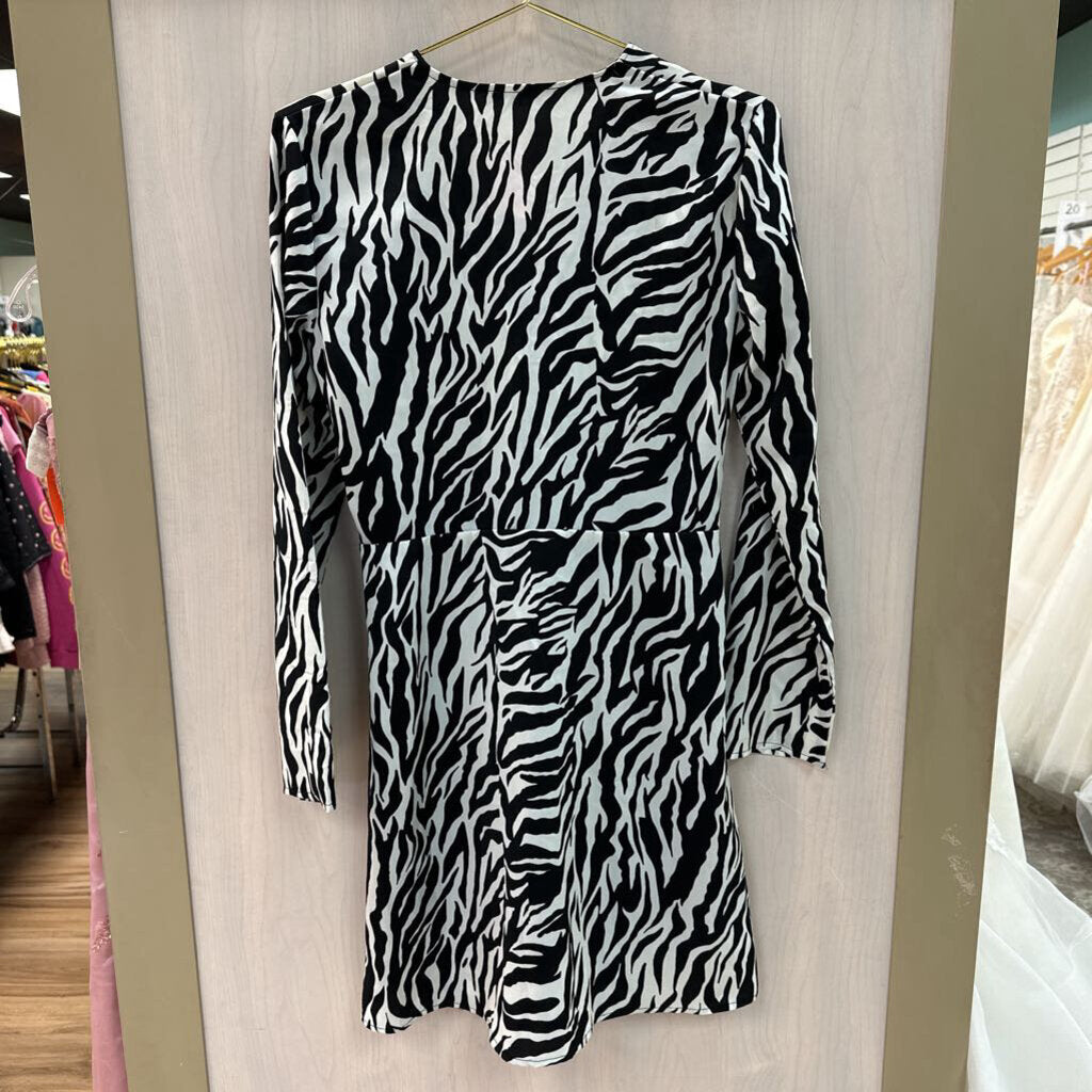 Black and White Zebra Silky Dress Size Large