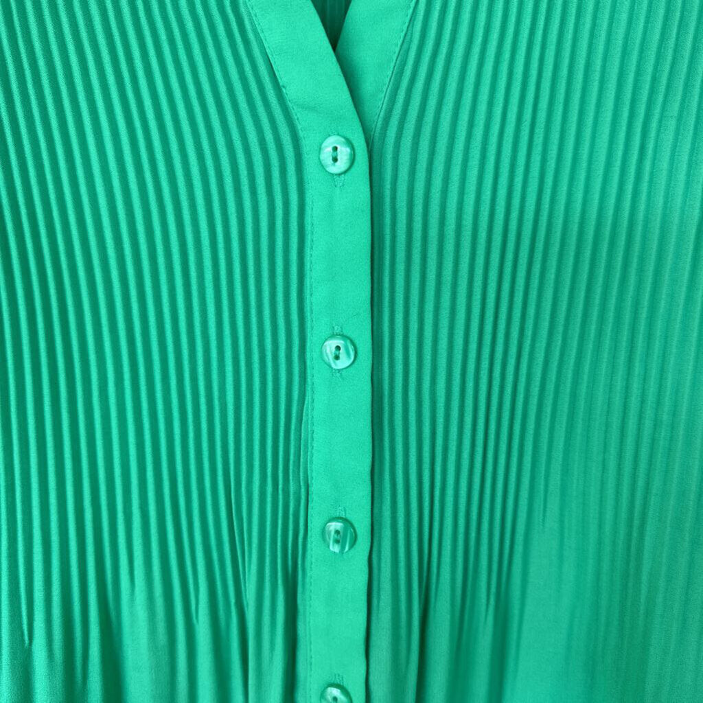 Green Pleated Blouse with Buttons 4