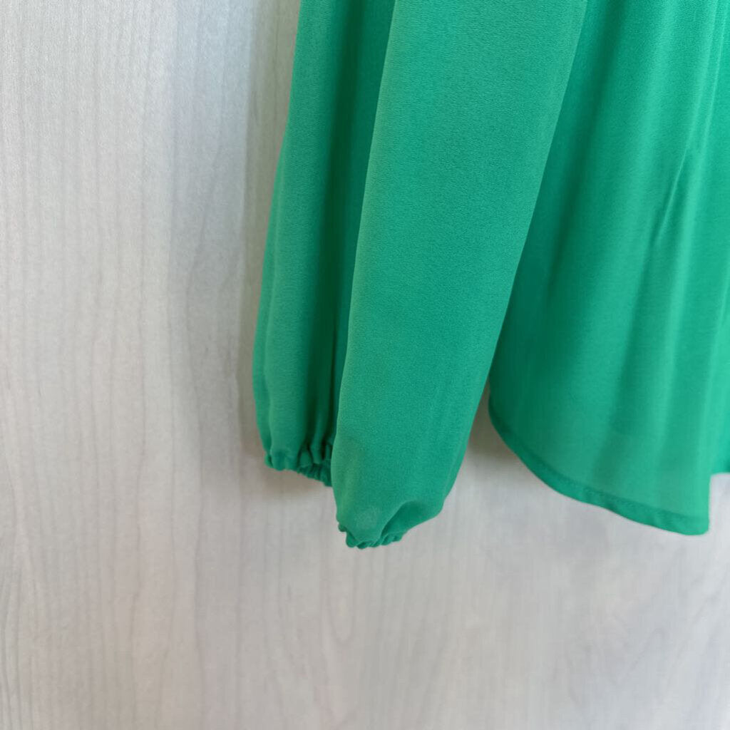 Green Pleated Blouse with Buttons 4